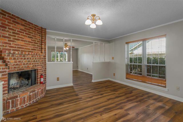 10004 Thornwood Drive, Shreveport, LA 71106