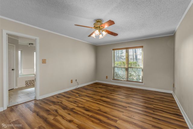 10004 Thornwood Drive, Shreveport, LA 71106