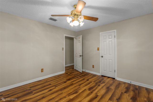 10004 Thornwood Drive, Shreveport, LA 71106