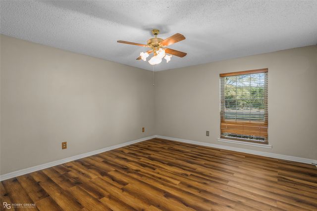 10004 Thornwood Drive, Shreveport, LA 71106