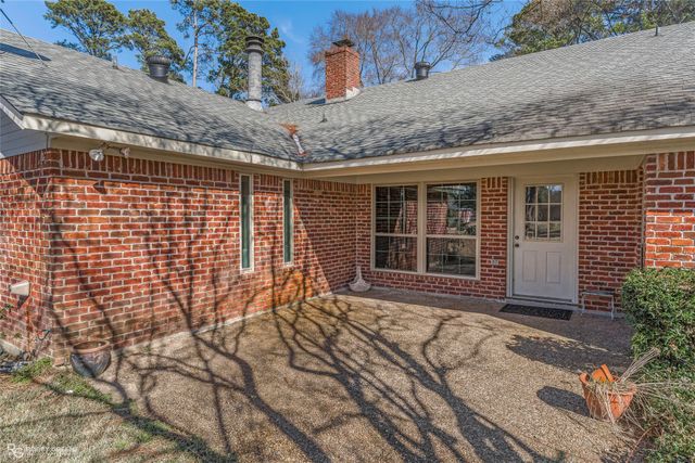 10004 Thornwood Drive, Shreveport, LA 71106