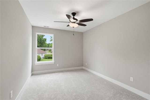 8012 E 130th Street, Grandview, MO 64030
