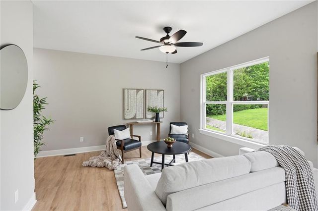 8012 E 130th Street, Grandview, MO 64030
