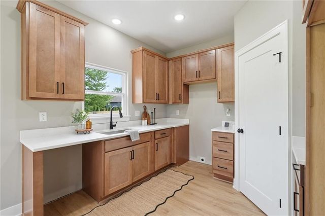 8012 E 130th Street, Grandview, MO 64030