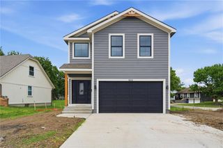 8012 E 130th Street, Grandview, MO 64030