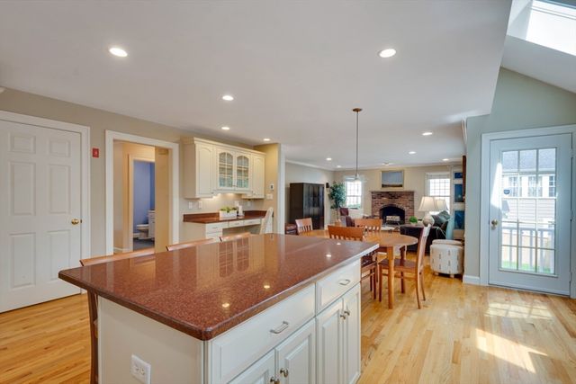 96 Richdale Rd, Needham, MA 02492
