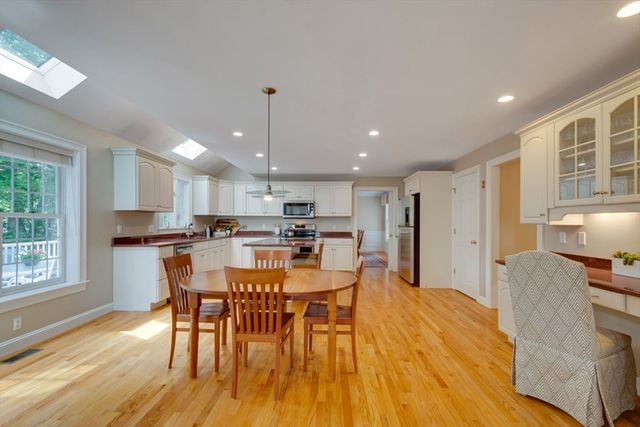 96 Richdale Rd, Needham, MA 02492