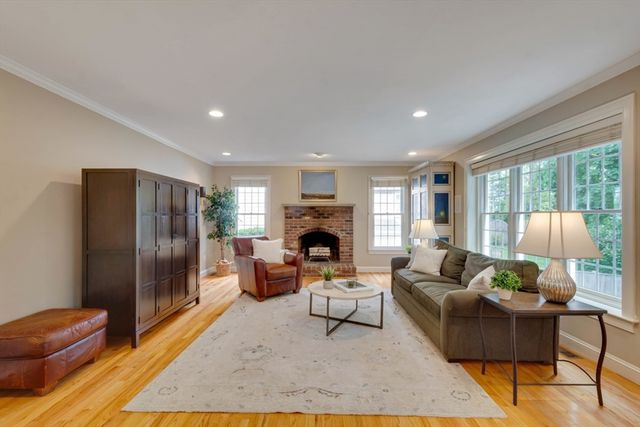 96 Richdale Rd, Needham, MA 02492