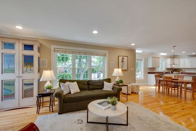 96 Richdale Rd, Needham, MA 02492