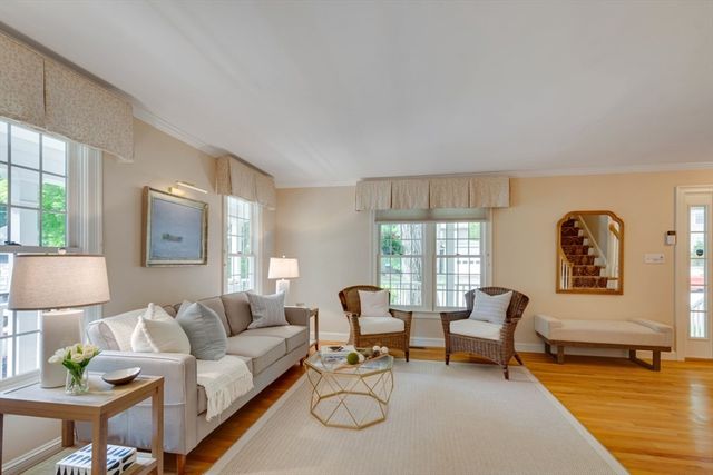 96 Richdale Rd, Needham, MA 02492