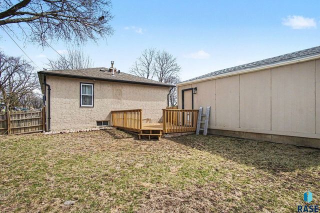 1301 S Gary Dr Drive, Sioux Falls, SD 57103