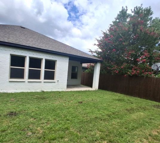 905 Edgar Street, Greenville, TX 75401