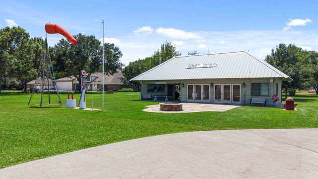 43 E Kitty Hawk Street, Richmond, TX 77406