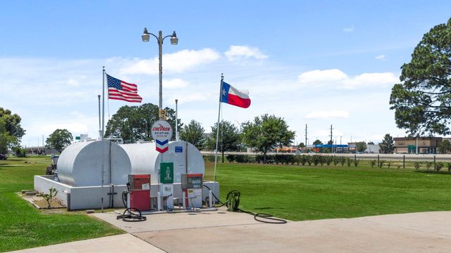 43 E Kitty Hawk Street, Richmond, TX 77406