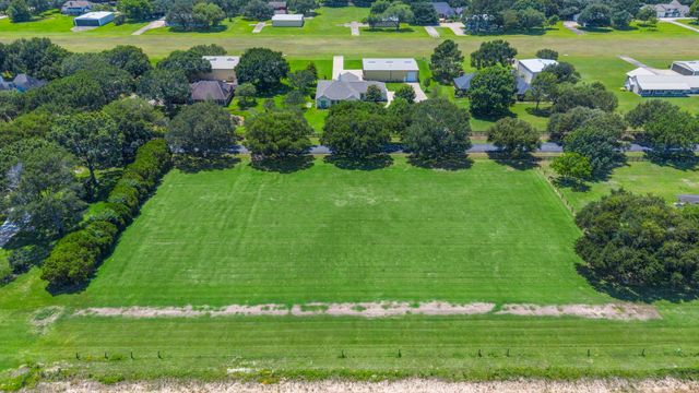 43 E Kitty Hawk Street, Richmond, TX 77406