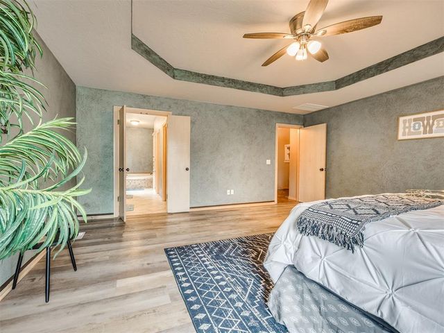 6901 N Waterwood Way, Warr Acres, OK 73132