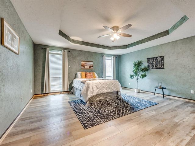 6901 N Waterwood Way, Warr Acres, OK 73132