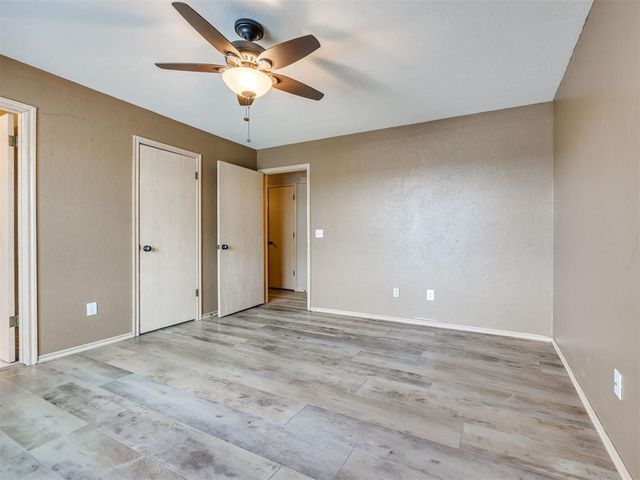 6901 N Waterwood Way, Warr Acres, OK 73132