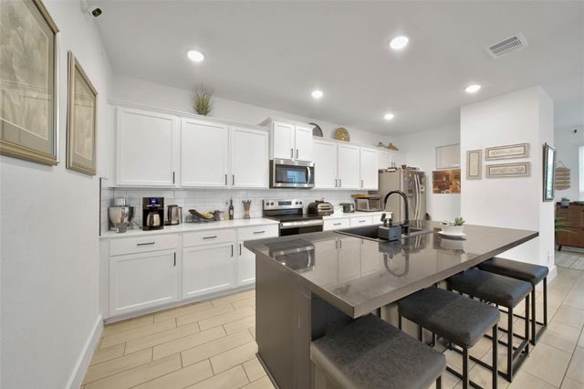 2203 Seven Oaks Boulevard, Tomball, TX 77375