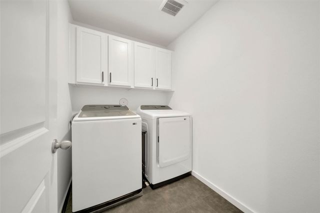 2203 Seven Oaks Boulevard, Tomball, TX 77375