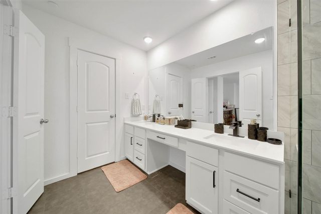 2203 Seven Oaks Boulevard, Tomball, TX 77375