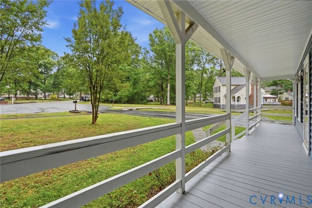 4521 Hunters Landing Dr, Chesterfield, VA 23832