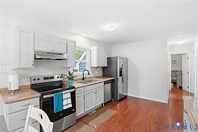 4521 Hunters Landing Dr, Chesterfield, VA 23832