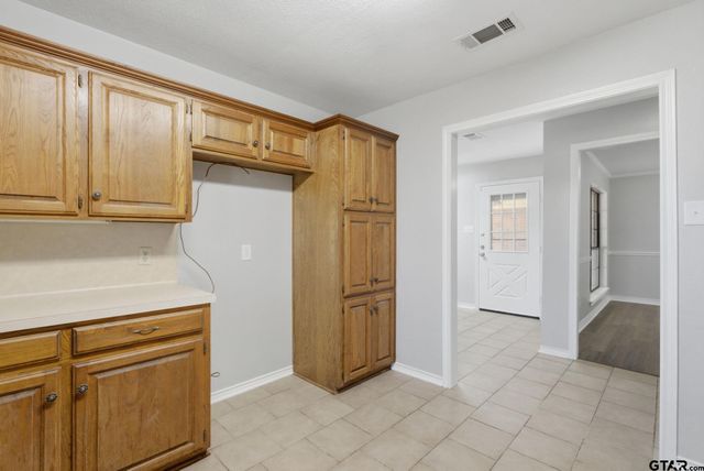 307 Green Lane Trail, Whitehouse, TX 75791