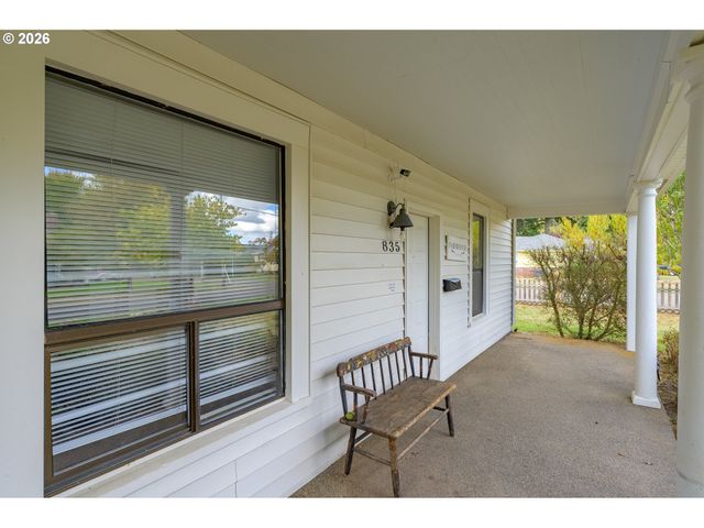835 Nw YAMHILL St, Mc Minnville, OR 97128