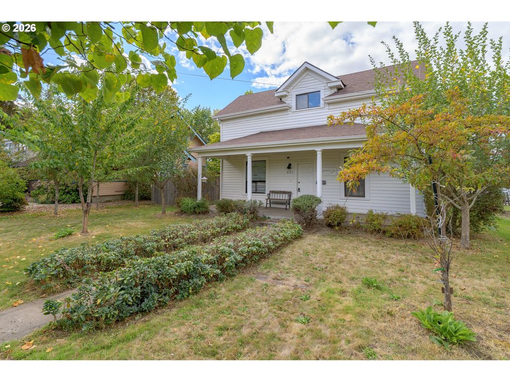 Image 1 of property listing at 835 Nw YAMHILL St, Mc Minnville, OR 97128