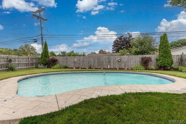 137 Burnside Drive, Tonawanda, NY 14150