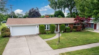 137 Burnside Drive, Tonawanda, NY 14150
