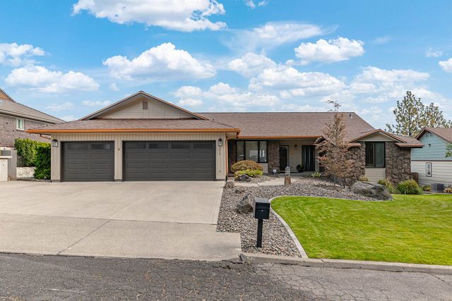 7518 N Panorama Dr, Spokane, WA 99208 property photo