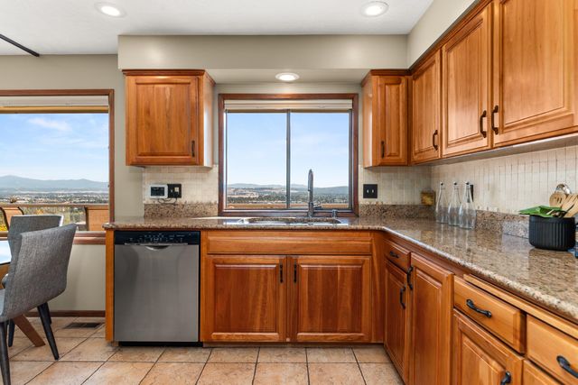 7518 N Panorama Dr, Spokane, WA 99208