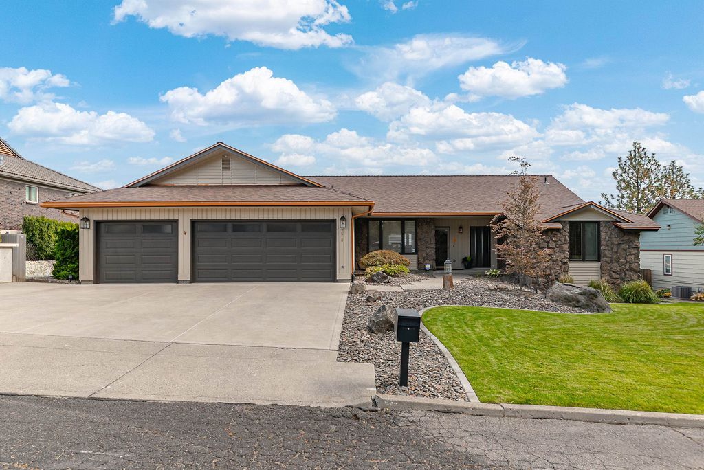 7518 N Panorama Dr, Spokane, WA 99208