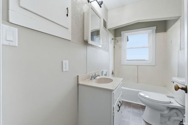 23929 Knouse Road, Harlan, IN 46743