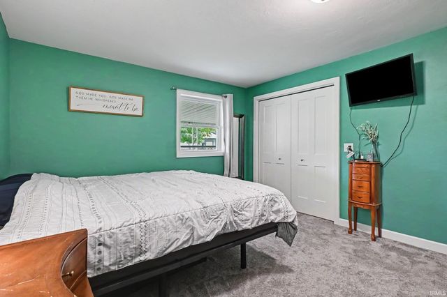 928 S Main Street, Middlebury, IN 46540