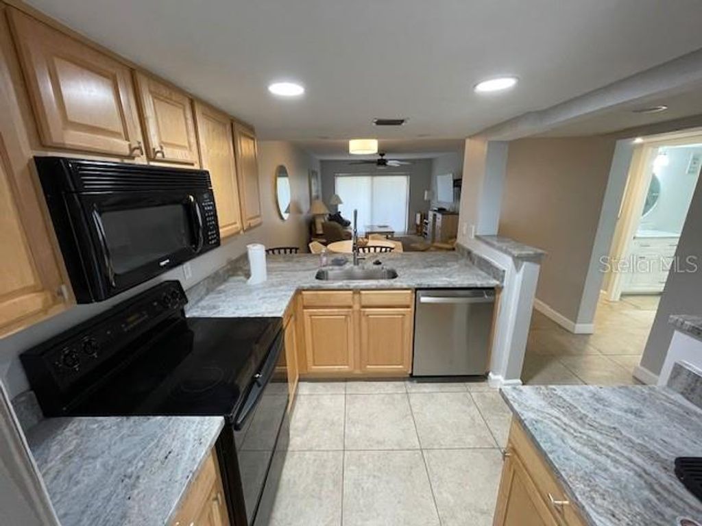 Image 5 of property listing at 3801 S ATLANTIC AVENUE UT125, New Smyrna Beach, FL 32169