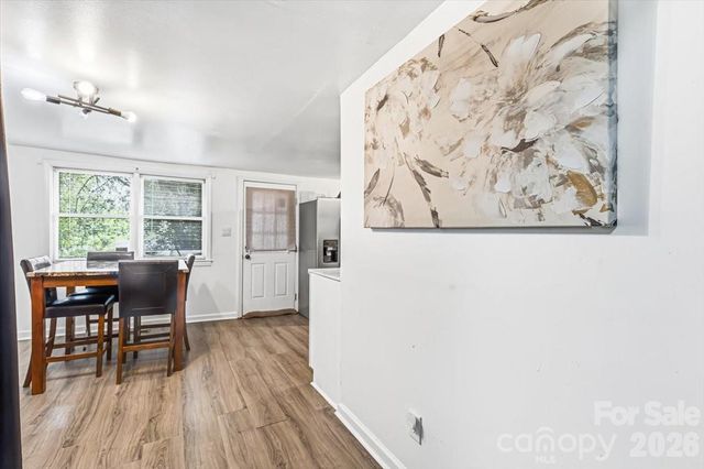 1921 4th Street SW 83, Hickory, NC 28602