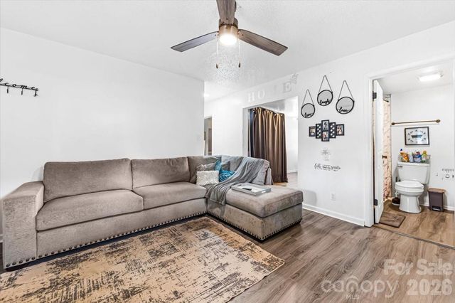 1921 4th Street SW 83, Hickory, NC 28602