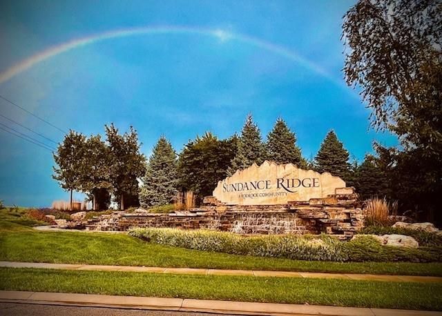 2808 W 175th Place, Overland Park, KS 66085