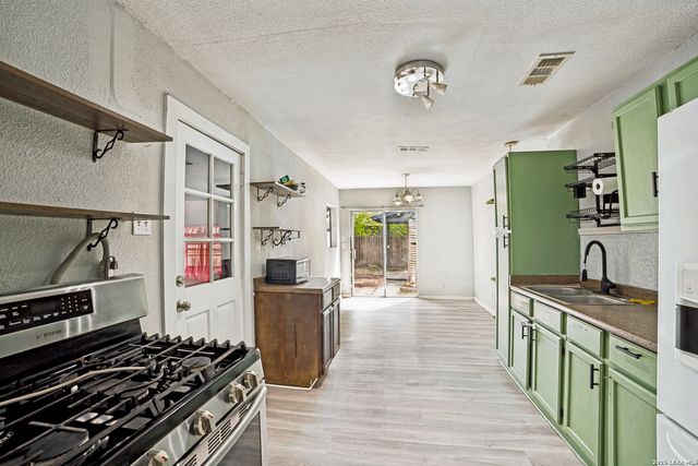 242 Rosabell, San Antonio, TX 78228