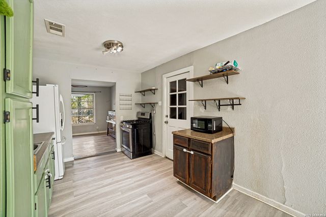 242 Rosabell, San Antonio, TX 78228