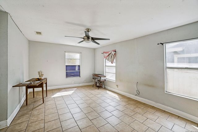 242 Rosabell, San Antonio, TX 78228