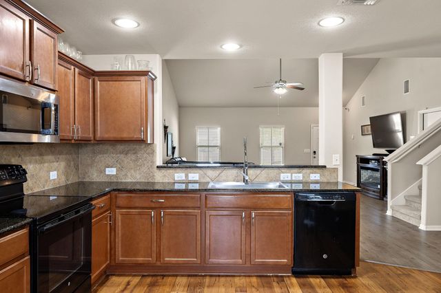 605 San Antonio Riverwalk WALK, Hutto, TX 78634