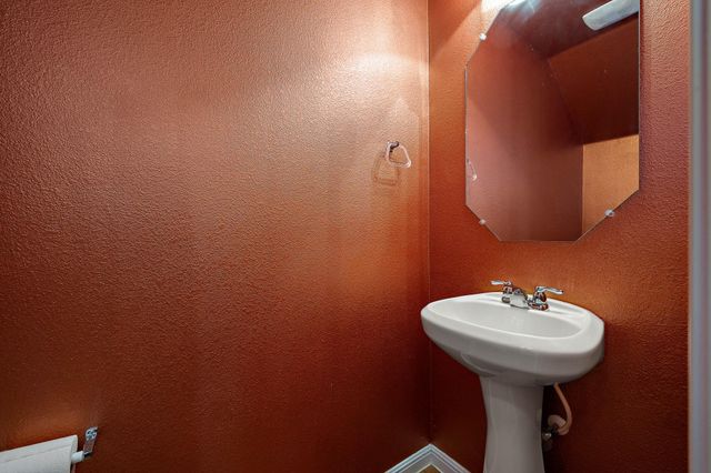 605 San Antonio Riverwalk WALK, Hutto, TX 78634