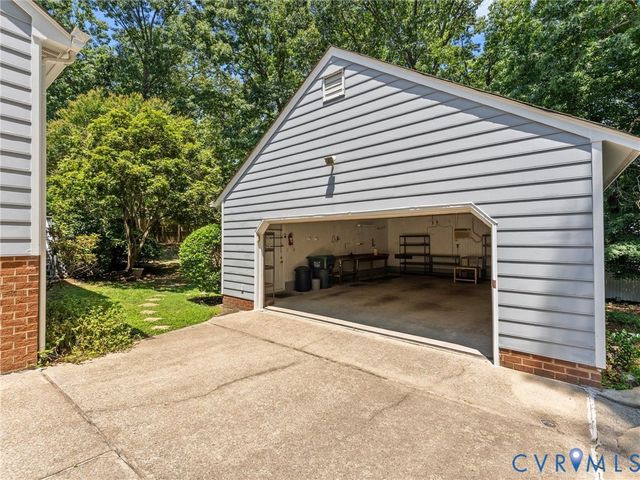 3524 Ludgate Rd, Chester, VA 23831