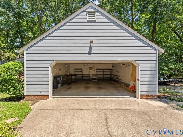 3524 Ludgate Rd, Chester, VA 23831