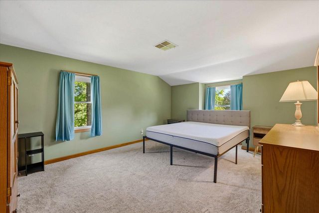 1582 Edgewater COURT, Grafton, WI 53024