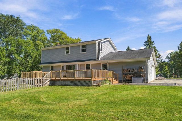 1582 Edgewater COURT, Grafton, WI 53024